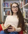Книги – самые тихие и самые постоянные друзья, они самые доступные и мудрейшие советники, и самые терпеливые учителя. – Чарльз Уильям Элиот