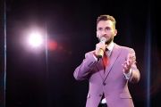Я создаю не просто праздник, а настоящее событие, наполненное эмоциями и профессионализмом, где каждое слово и каждая нота имеют значение.
