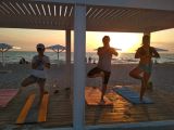 Поза дерева: гармония в душе и теле!