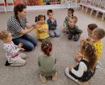 Групповое занятие с детьми с нарушением речи. Развиваем речь с помощью пальчиковой гимнастики