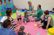 Занятия в детско-родительской группе