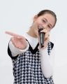 Курс из 12 уроков сроком на 3 месяца, а также чат консультации в телеграмм на которых мы:
- Познакомимся с основными принципами владения вашим голосом
- Поработаем над интонацией, дикцией и артикуляцией
- Разберём топовые вокальные приемы
- Научимся внедрять упражнения в песню
- Подготовим 1-2 песни к окончанию курса